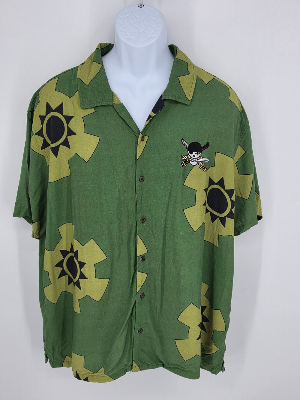 One Piece Zoro Shirt XL Hot Topic Our Universe Wano Button Up Metal Plate